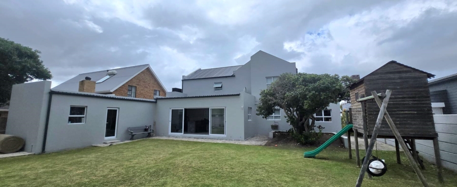 4 Bedroom Property for Sale in Franskraal Western Cape